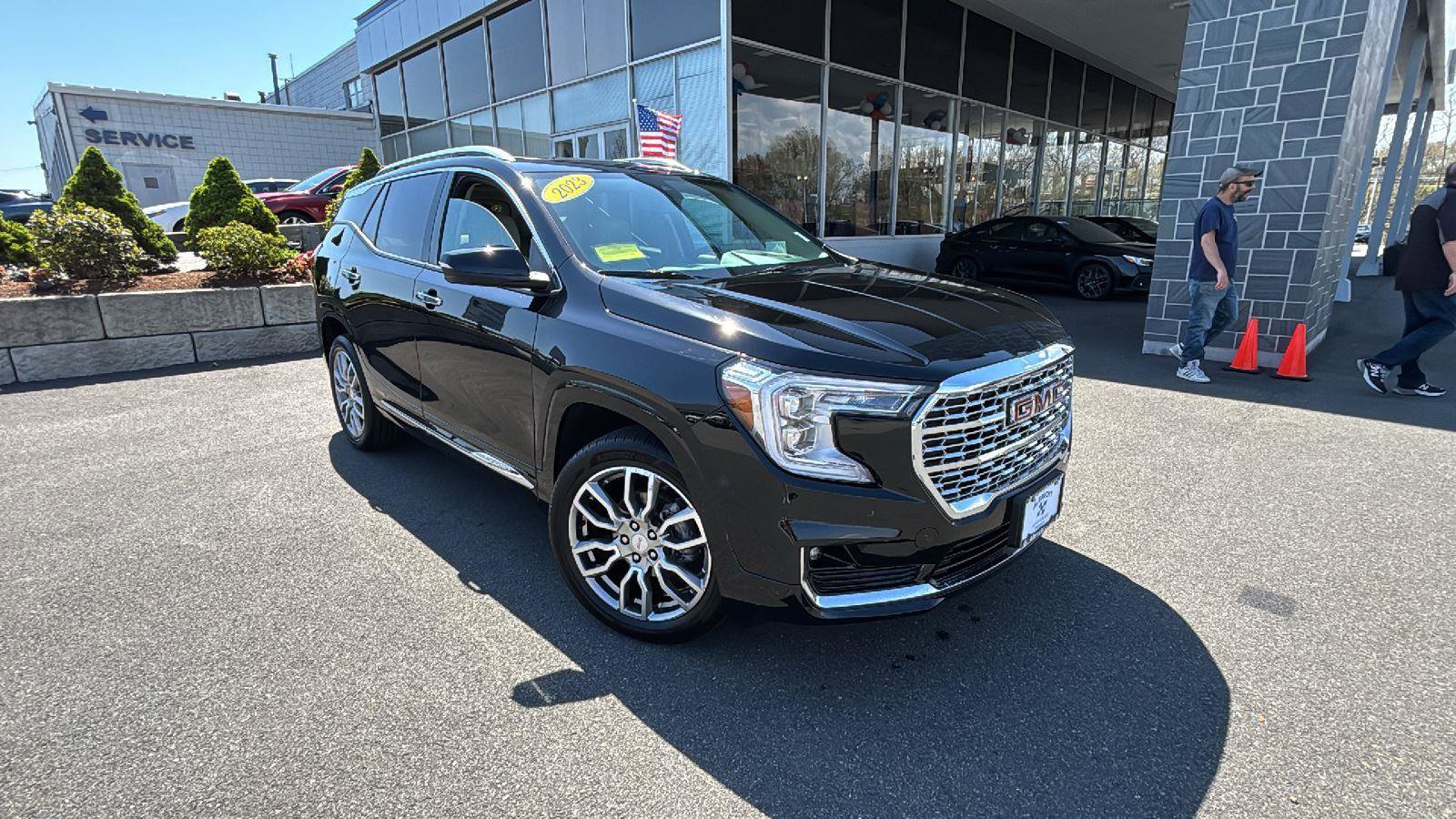 Used 2023 GMC Terrain Denali w/ Denali Premium Package AWD/4WD video 1