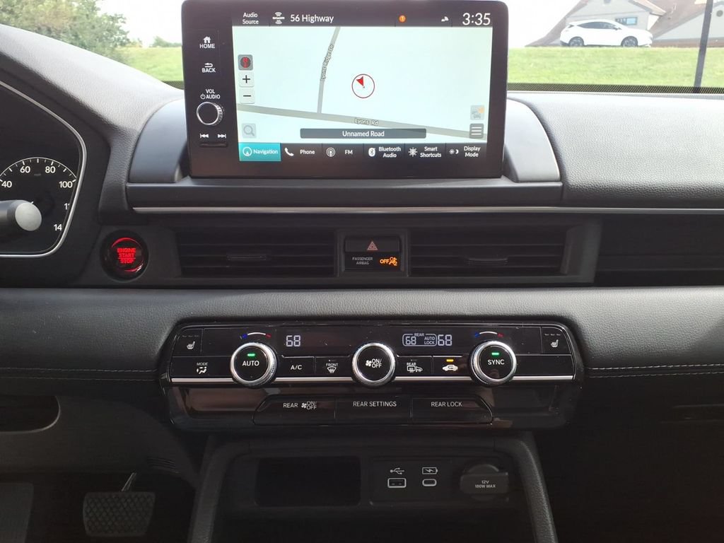 Used 2024 Honda Pilot Touring image 20