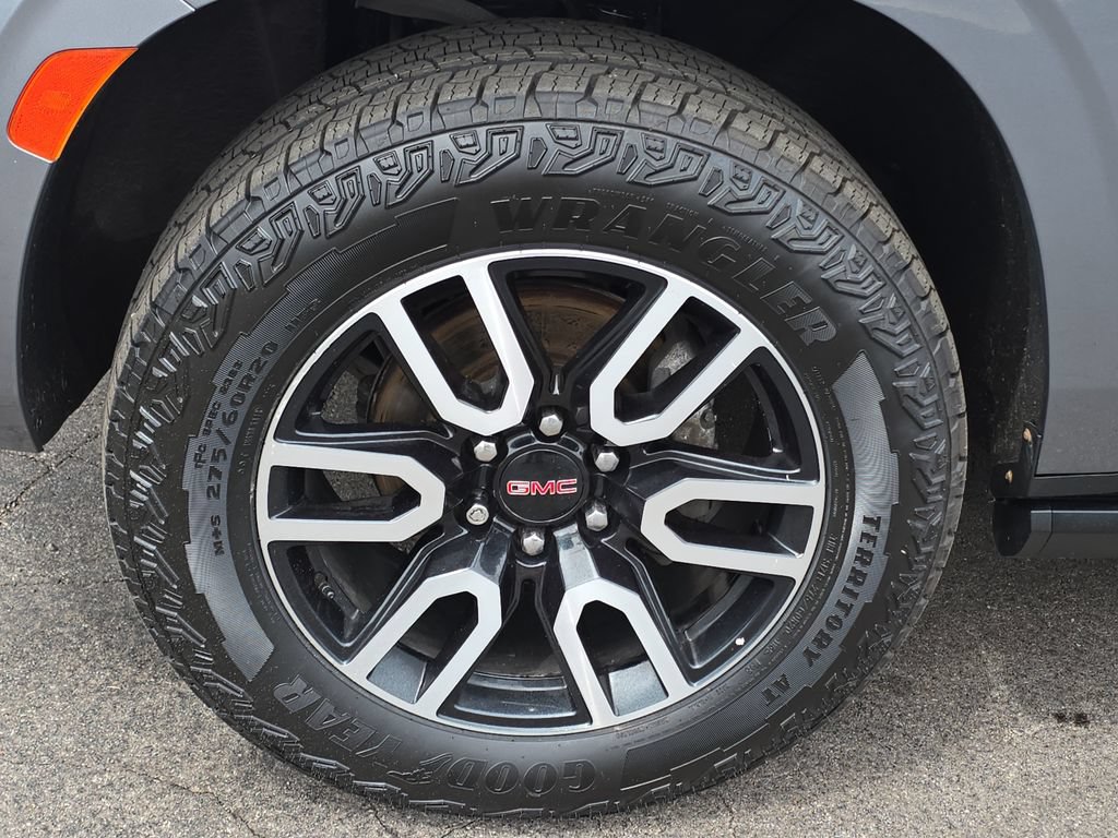 Used 2021 GMC Yukon XL AT4 w/ AT4 Premium Package AWD/4WD image 35