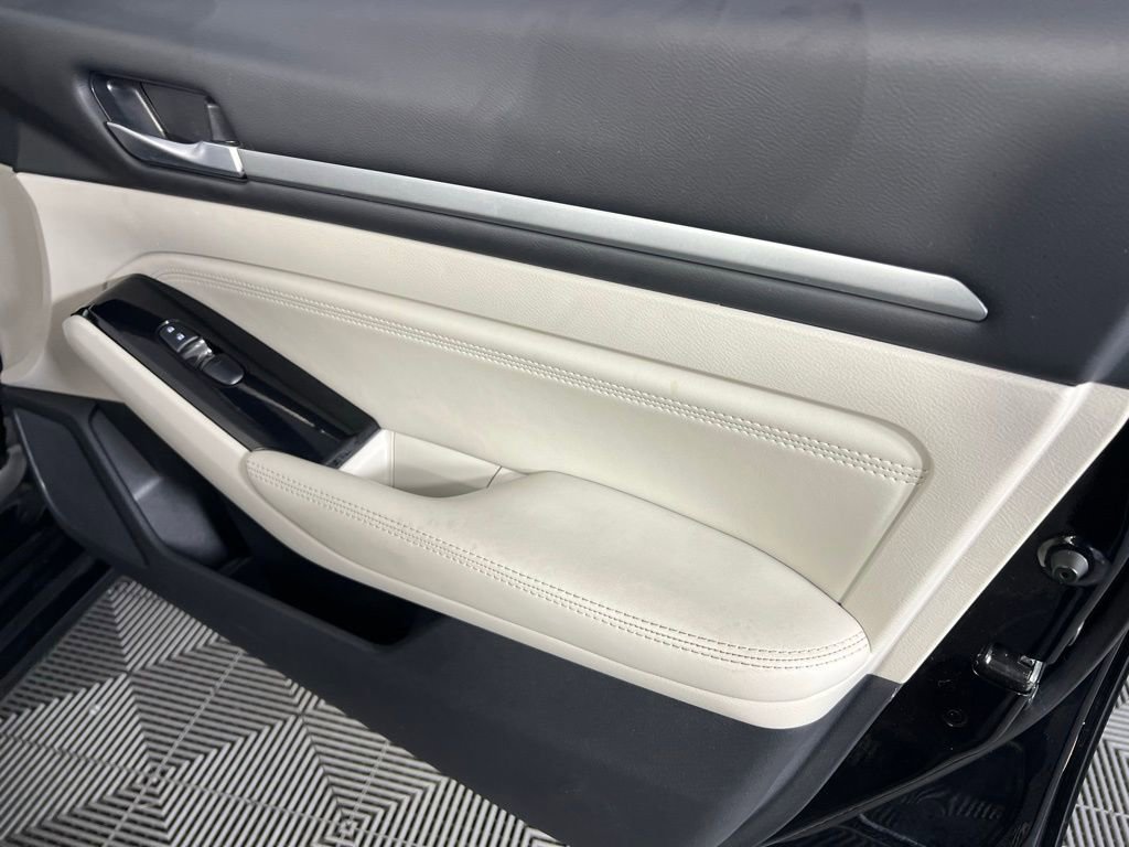 Used 2023 Nissan Altima 2.5 SL image 36