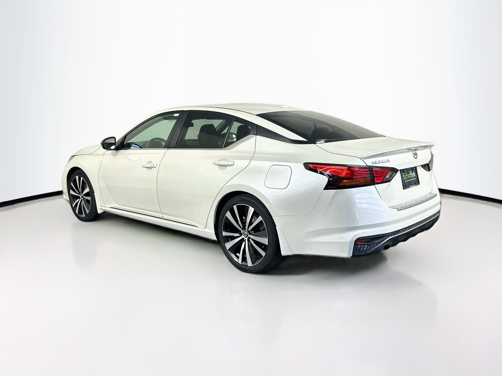 Used 2019 Nissan Altima 2.5 SR FWD image 5