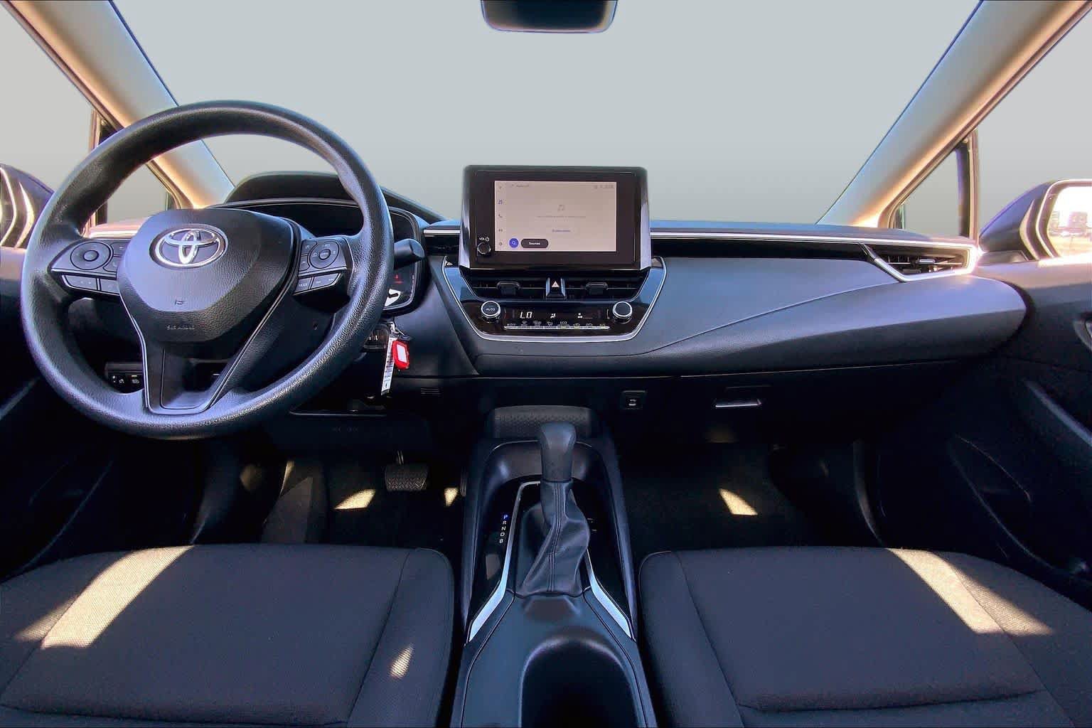 Used 2026 Toyota Corolla LE FWD image 15