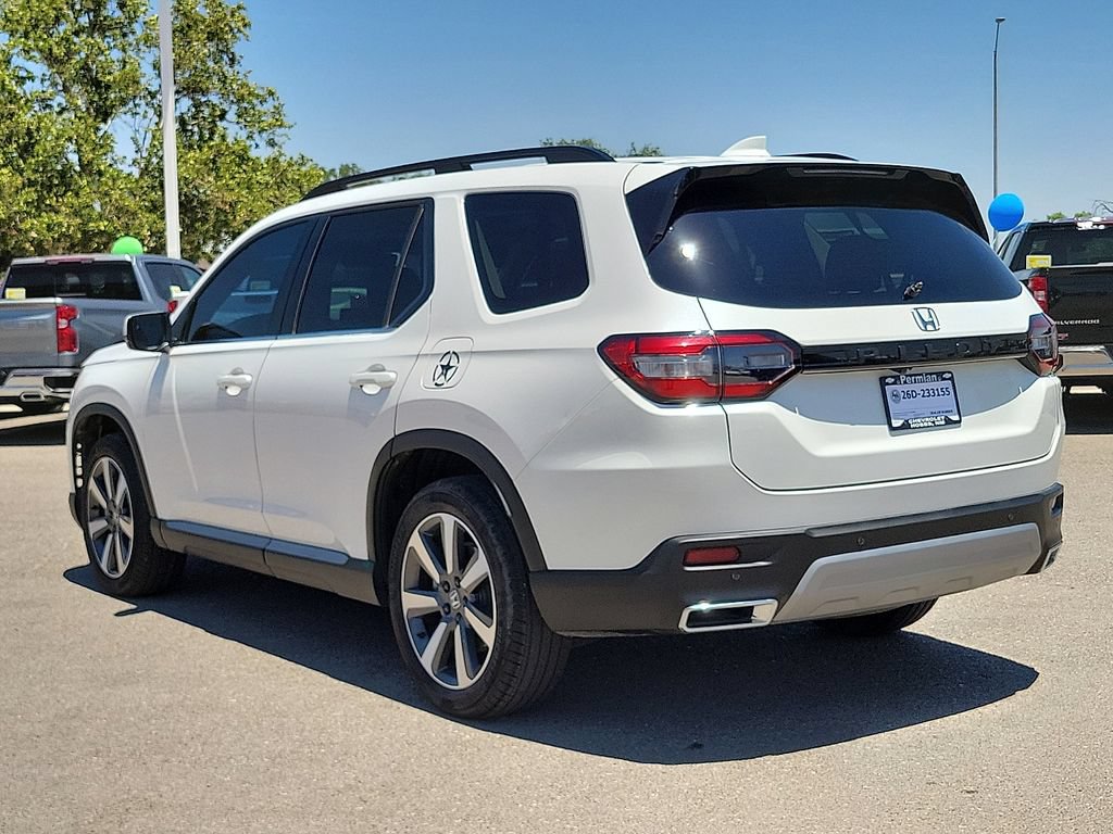 Used 2024 Honda Pilot Touring image 8