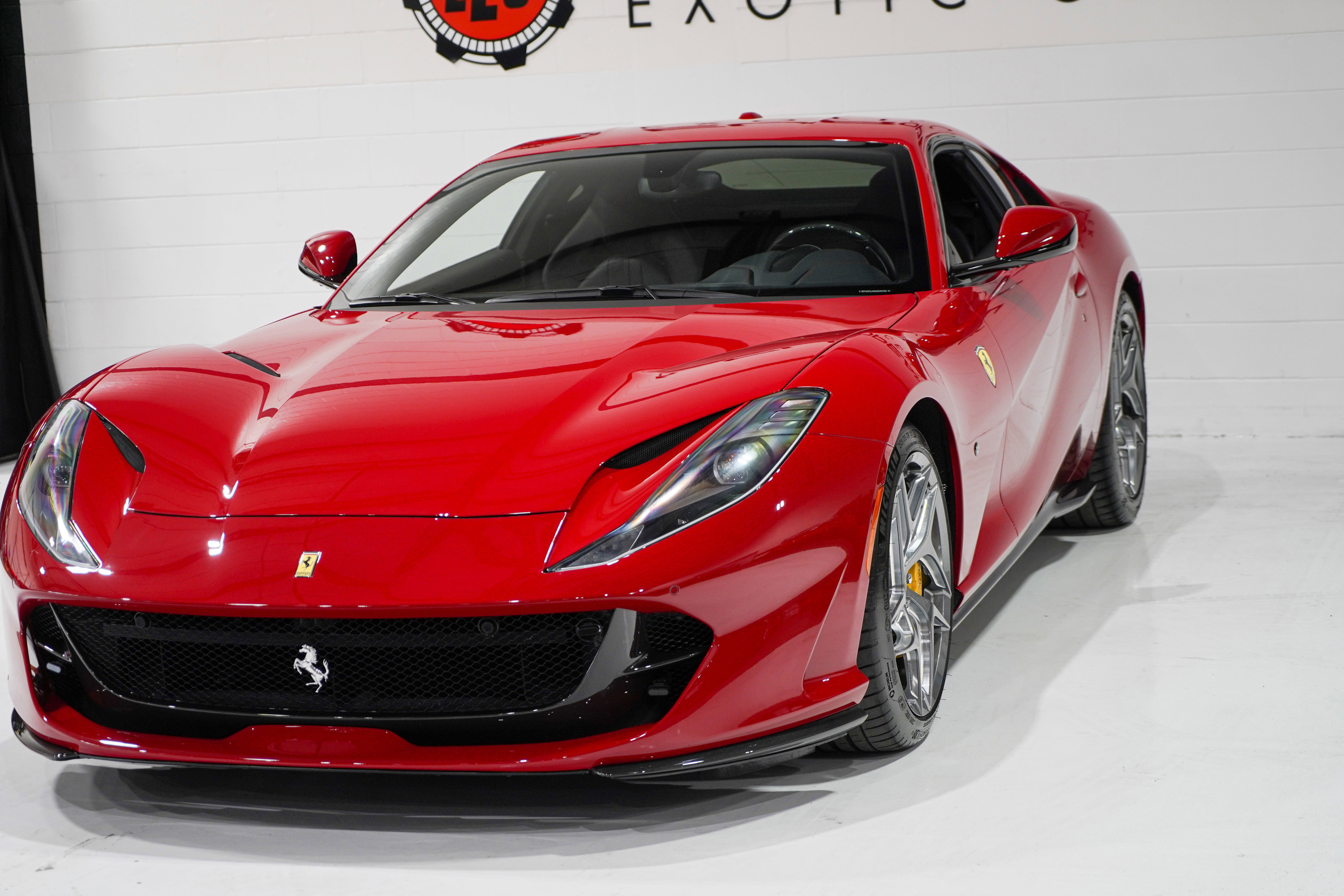 Used 2018 Ferrari 812 Superfast RWD image 31