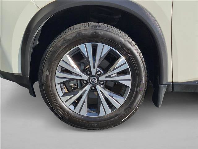 Used 2021 Nissan Rogue SV w/ Premium Package FWD image 22