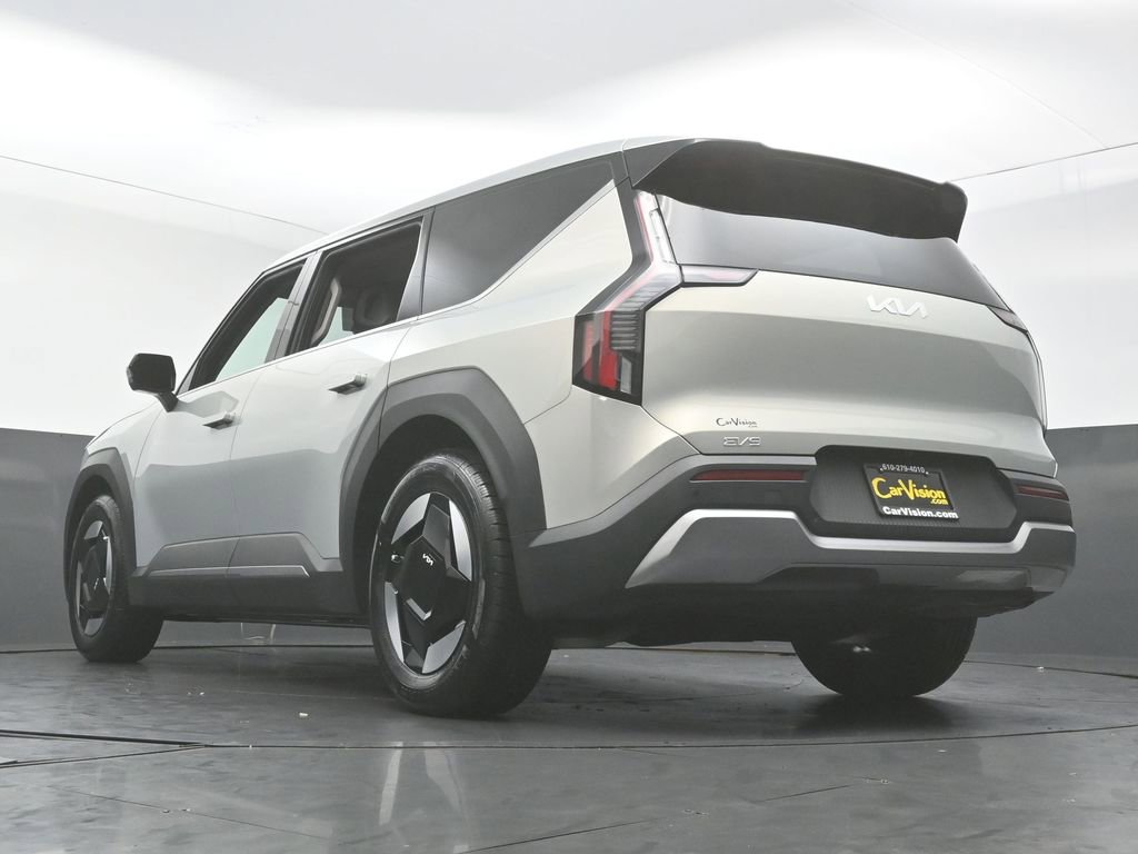Used 2024 Kia EV9 Light RWD image 48