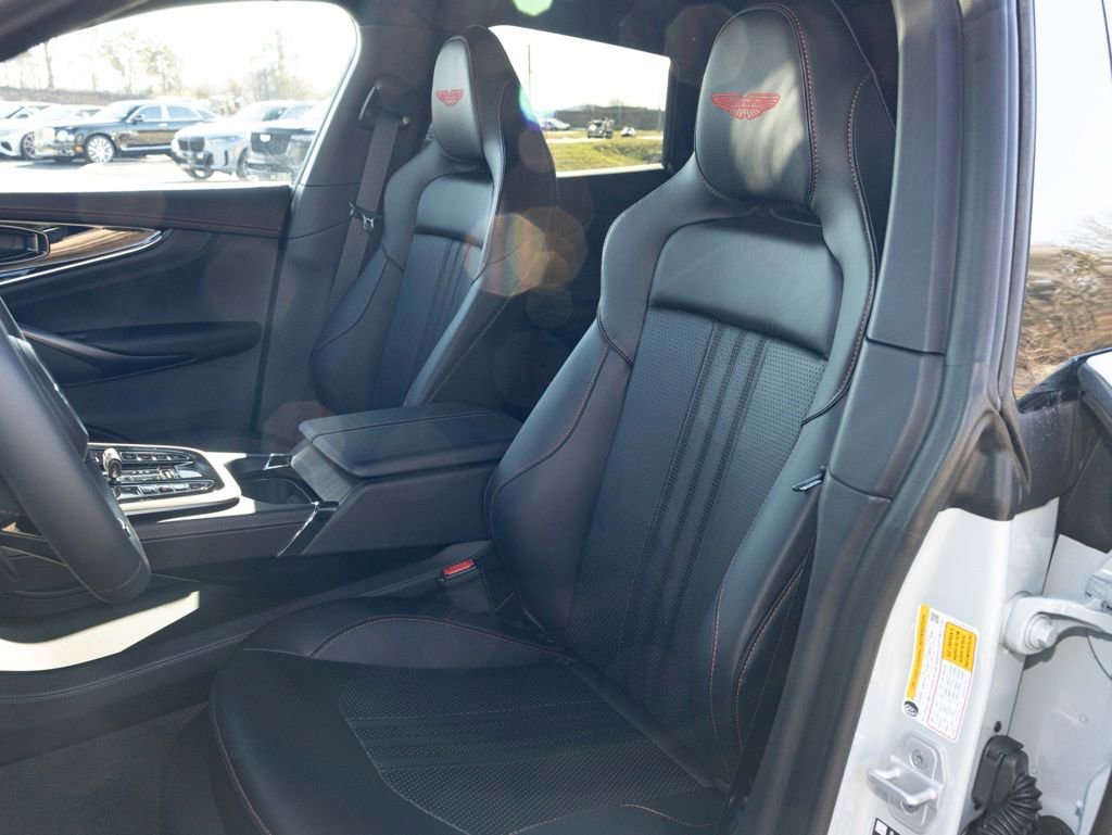 New 2026 Aston Martin DBX 707 image 3