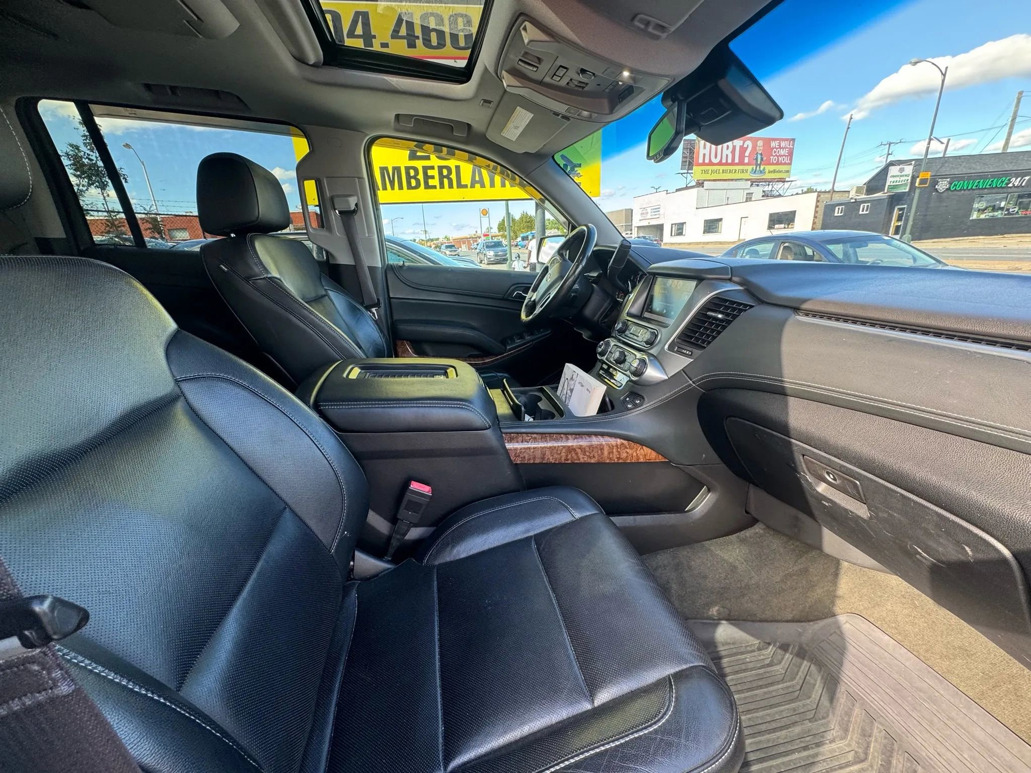 Used 2015 Chevrolet Suburban LTZ image 24