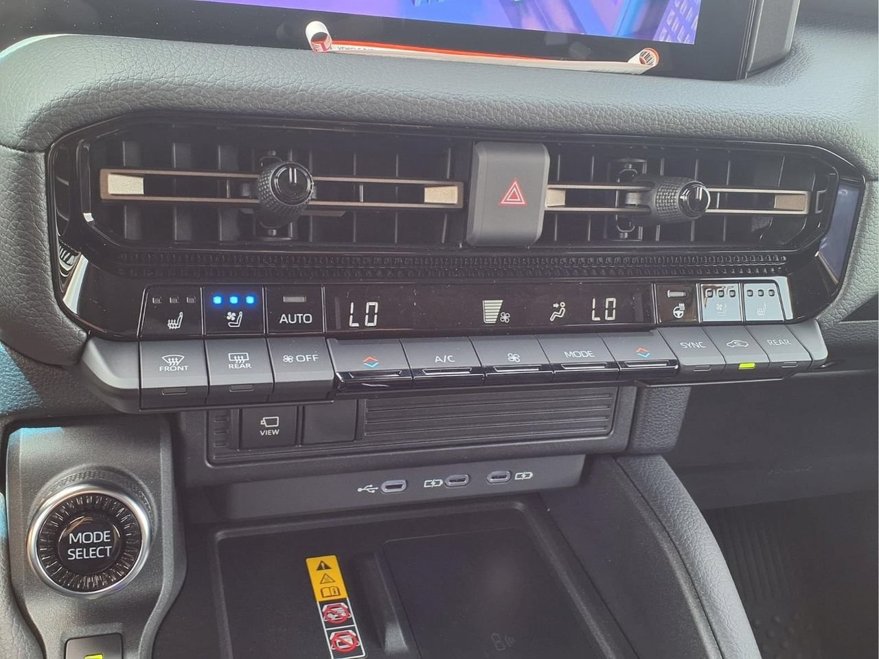 New 2027 Toyota Land Cruiser w/ Premium Package AWD/4WD image 15