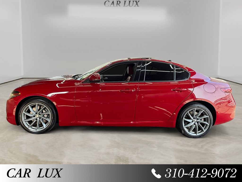 Used 2023 Alfa Romeo Giulia Sprint AWD/4WD image 2