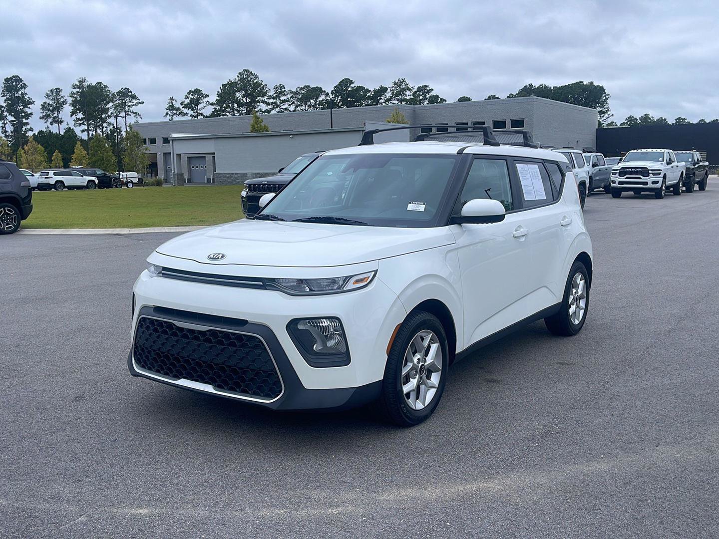 Used 2020 Kia Soul S FWD image 3