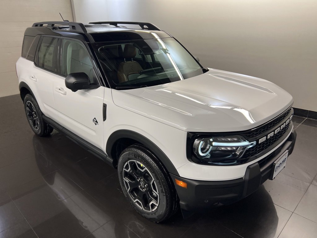 New 2025 Ford Bronco Sport Outer Banks w/ Outer Banks Tech Package+ image 1