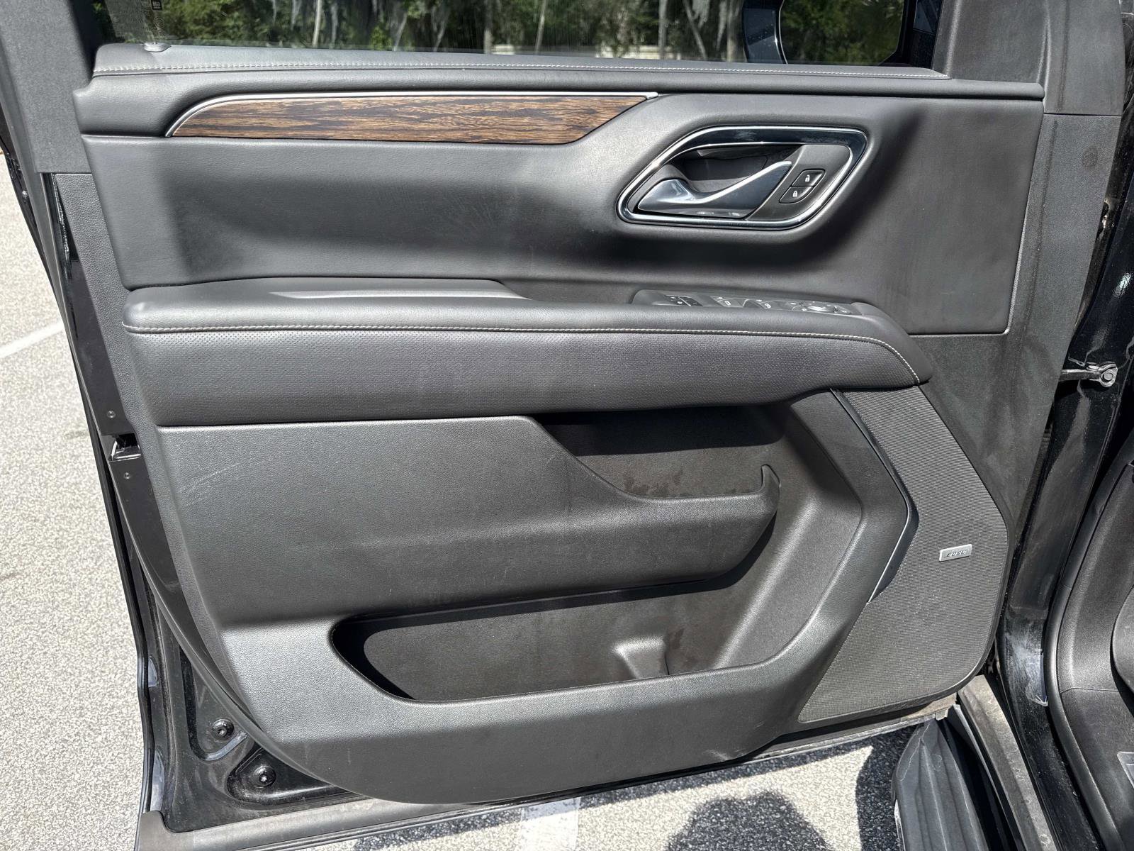 Used 2023 Chevrolet Tahoe Premier AWD/4WD image 18