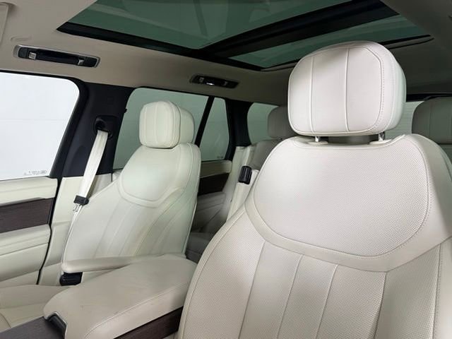 New 2025 Land Rover Range Rover SE image 31