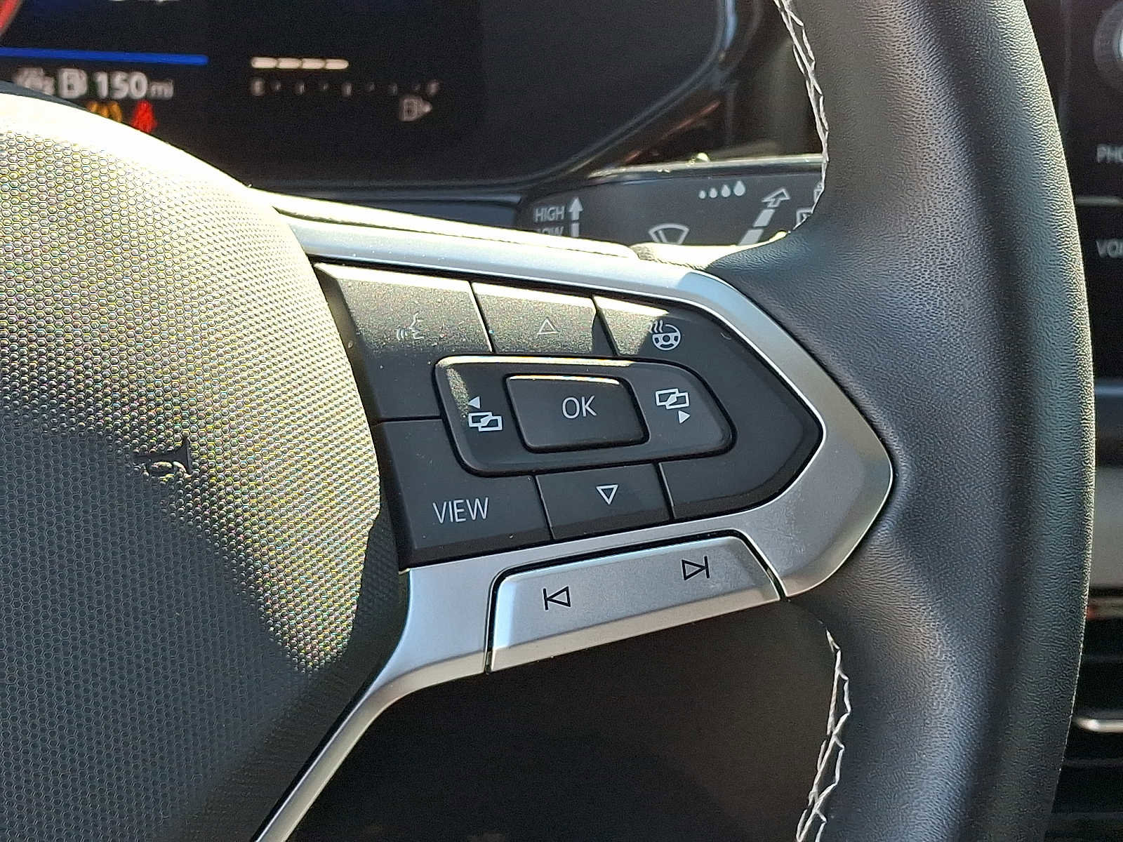 Used 2022 Volkswagen Taos SE image 23