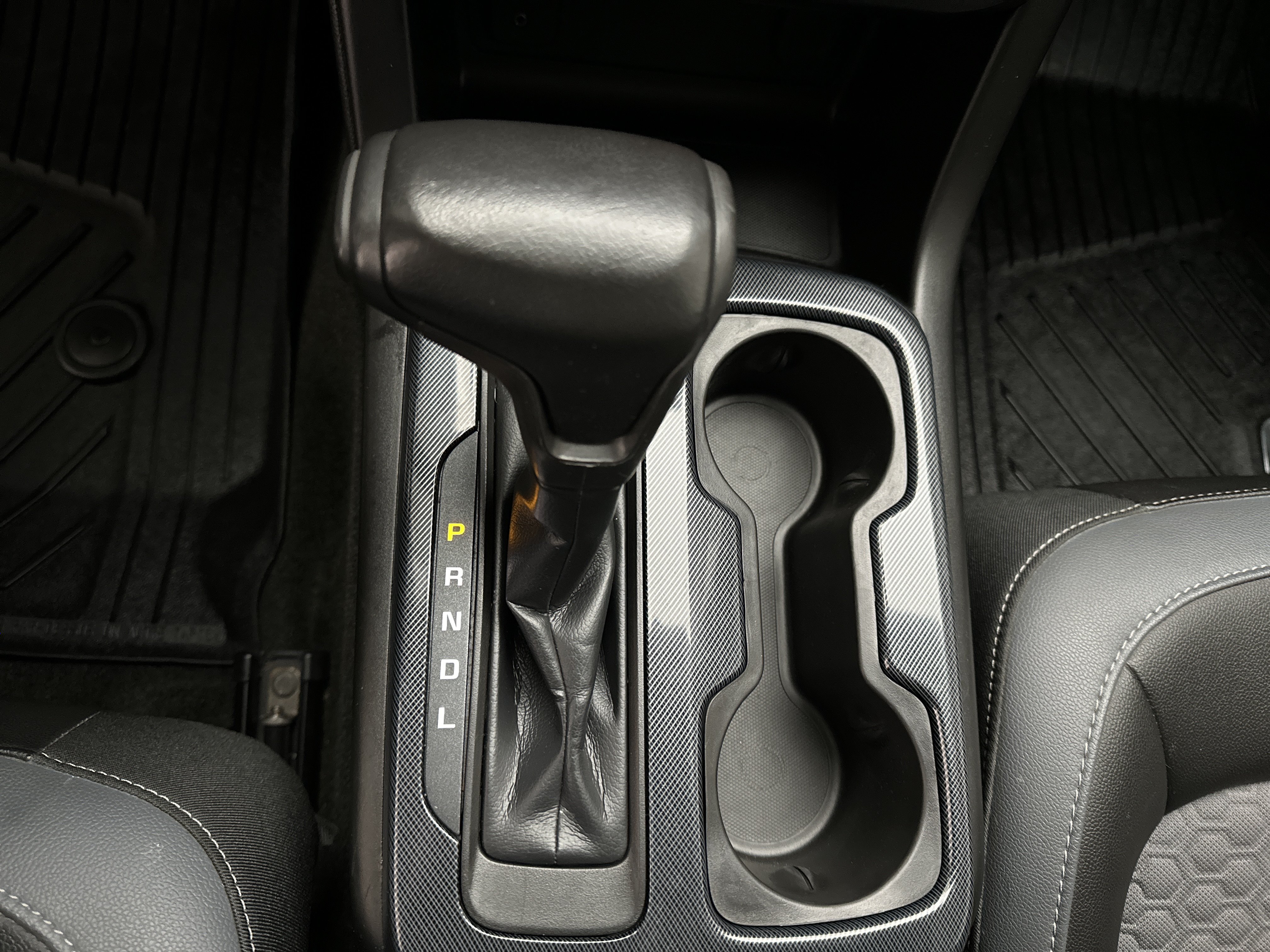 Used 2018 Chevrolet Colorado Z71 w/ Centennial Edition AWD/4WD image 37