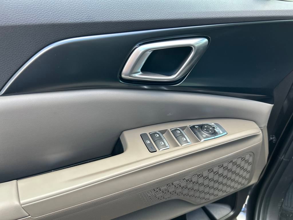 New 2026 Kia Carnival LX image 29