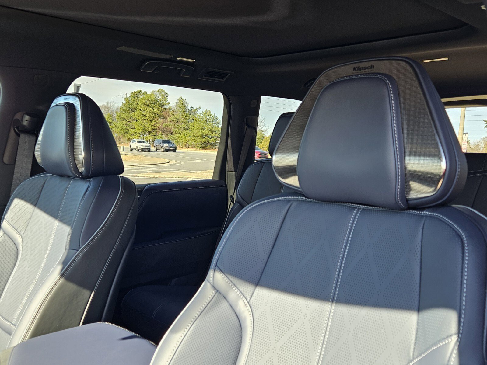 New 2026 INFINITI QX80 4WD w/ Sport Exterior Package image 15