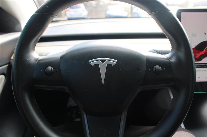 Used 2018 Tesla Model 3 Long Range image 13