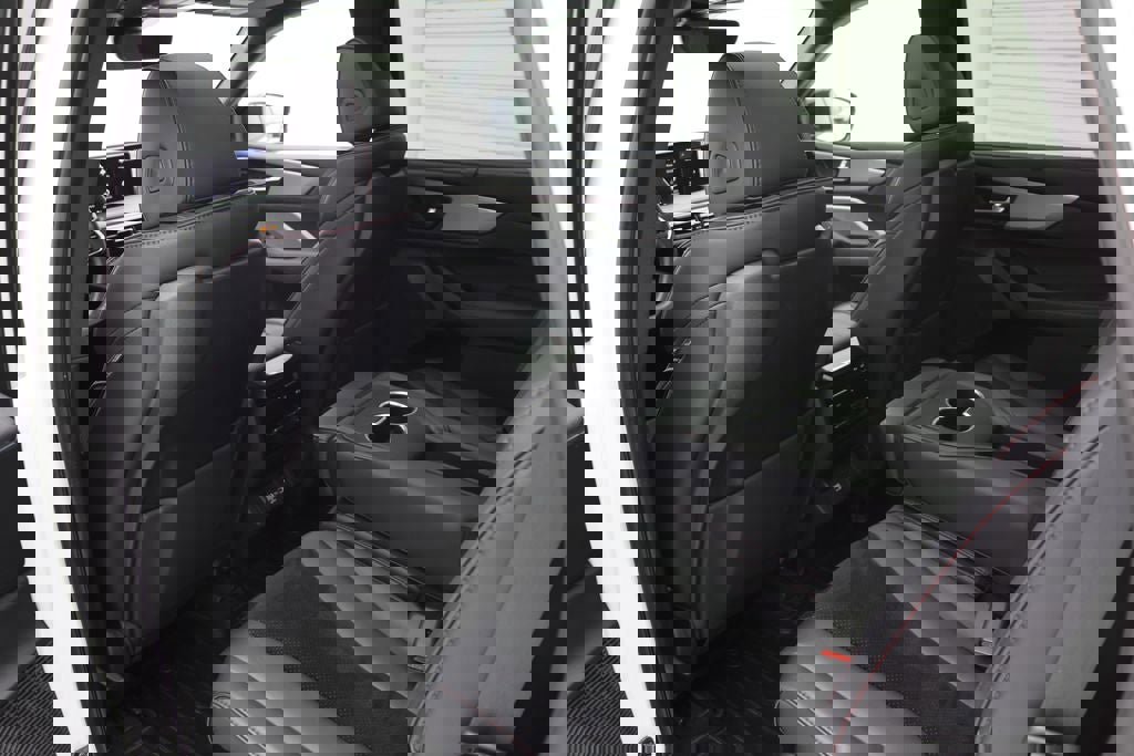 Used 2022 Acura MDX A-Spec image 11