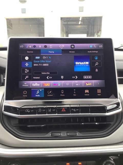 Certified 2025 Jeep Compass Limited w/ Elite Group AWD/4WD image 25