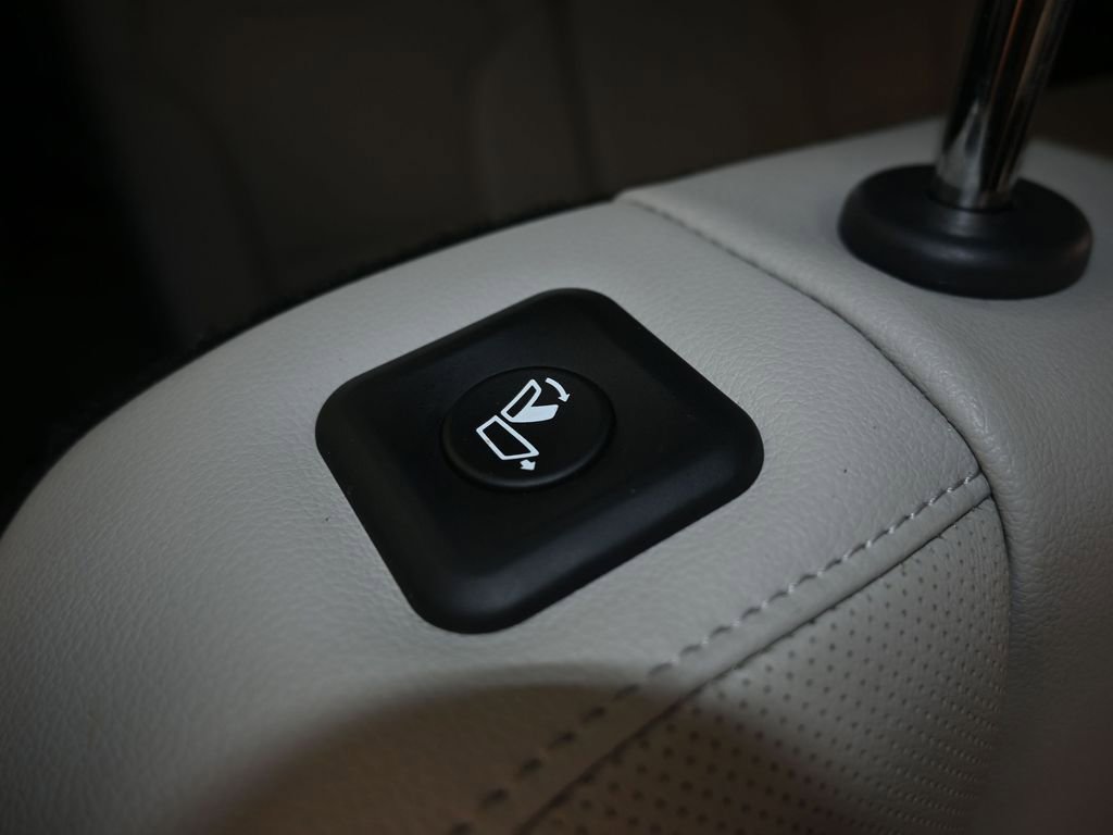 Used 2022 Kia Telluride EX w/ EX Premium Package image 50