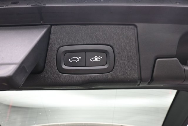 Used 2024 Volvo XC60 B5 Core w/ Climate Package AWD/4WD image 29