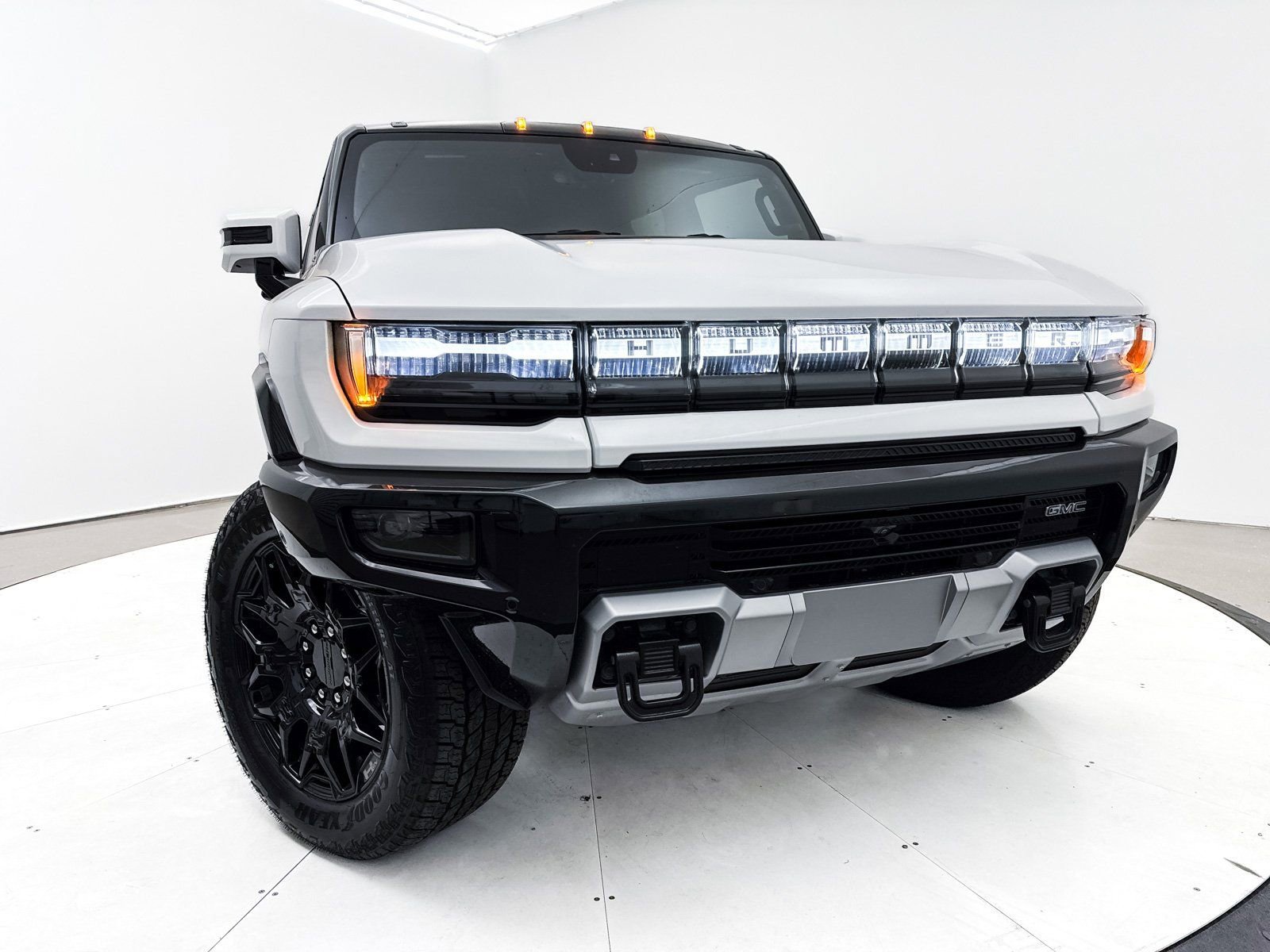 Used 2025 GMC Hummer EV 2X image 30