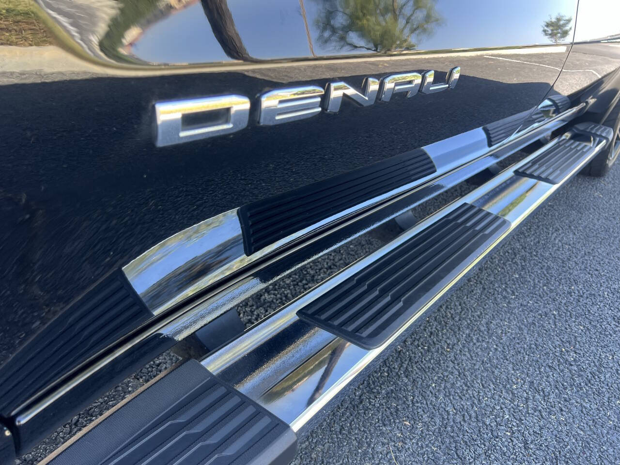 Used 2020 GMC Sierra 1500 Denali RWD image 31