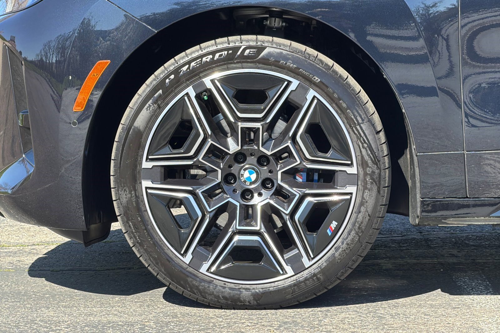 Used 2026 BMW iX xDrive60 w/ M Sport Package image 38