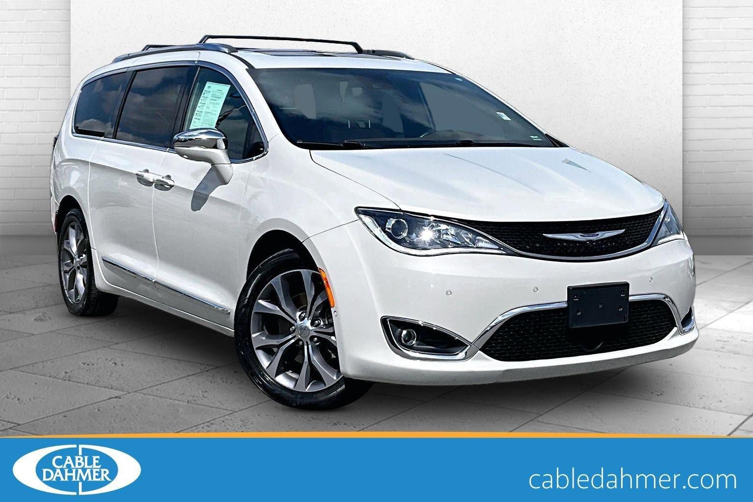 Used 2020 Chrysler Pacifica Limited w/ Tire & Wheel Group