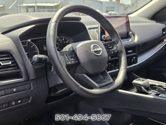 Used 2026 Nissan Rogue SV FWD image 10