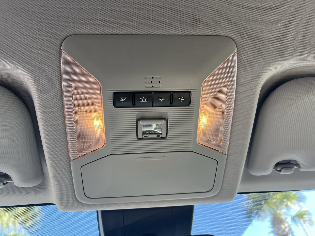 Used 2019 Toyota RAV4 LE FWD image 28