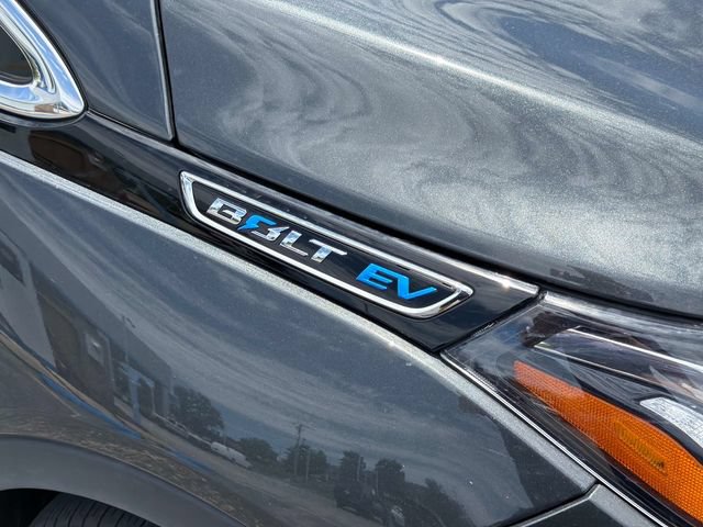 Used 2021 Chevrolet Bolt Premier w/ Infotainment Package FWD image 5