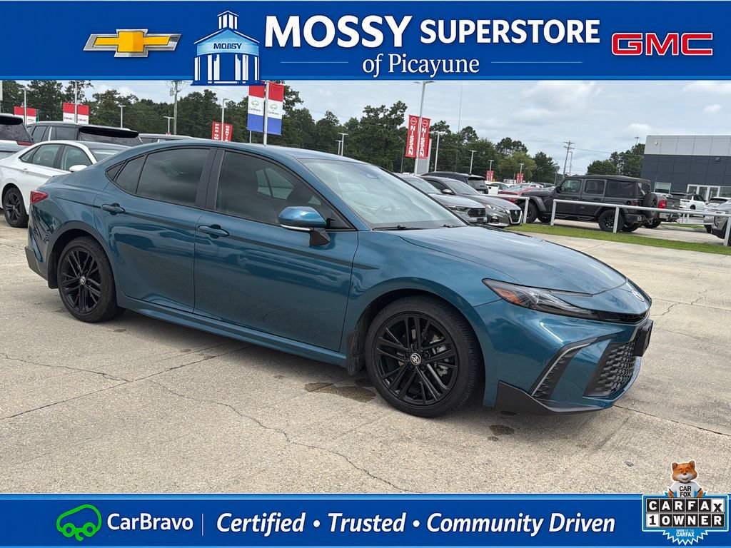 Used 2025 Toyota Camry SE w/ Convenience Package FWD image 10
