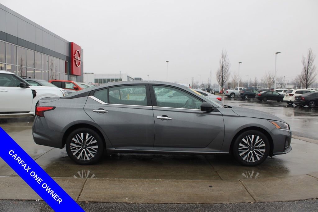 Used 2024 Nissan Altima 2.5 SV image 6