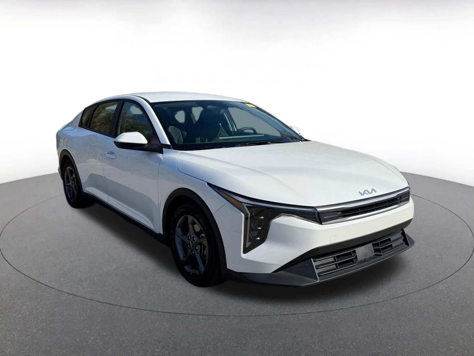 Used 2025 Kia K4 LXS FWD image 1
