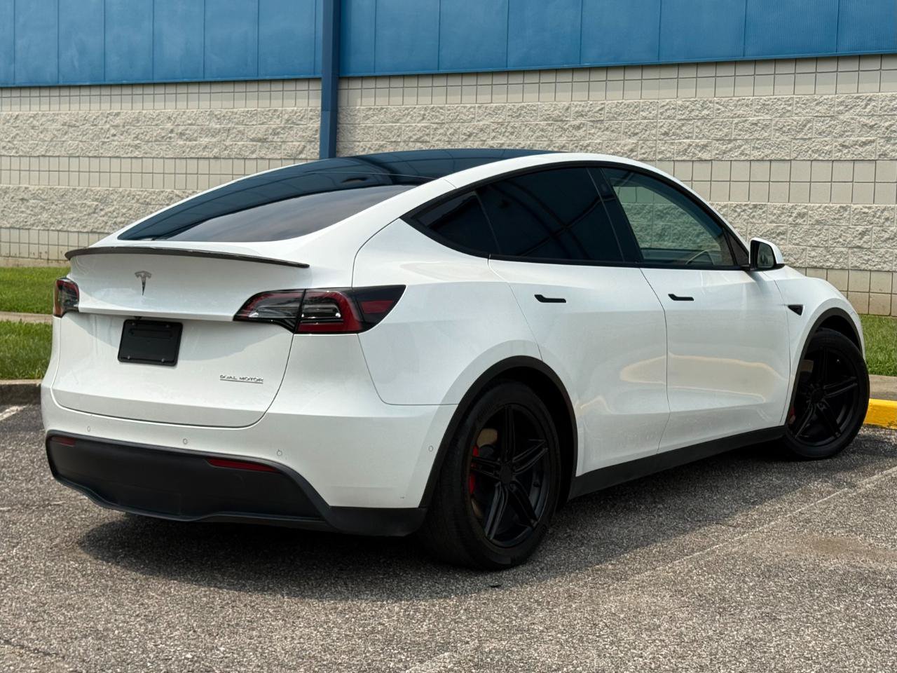 Used 2022 Tesla Model Y Performance AWD/4WD image 5