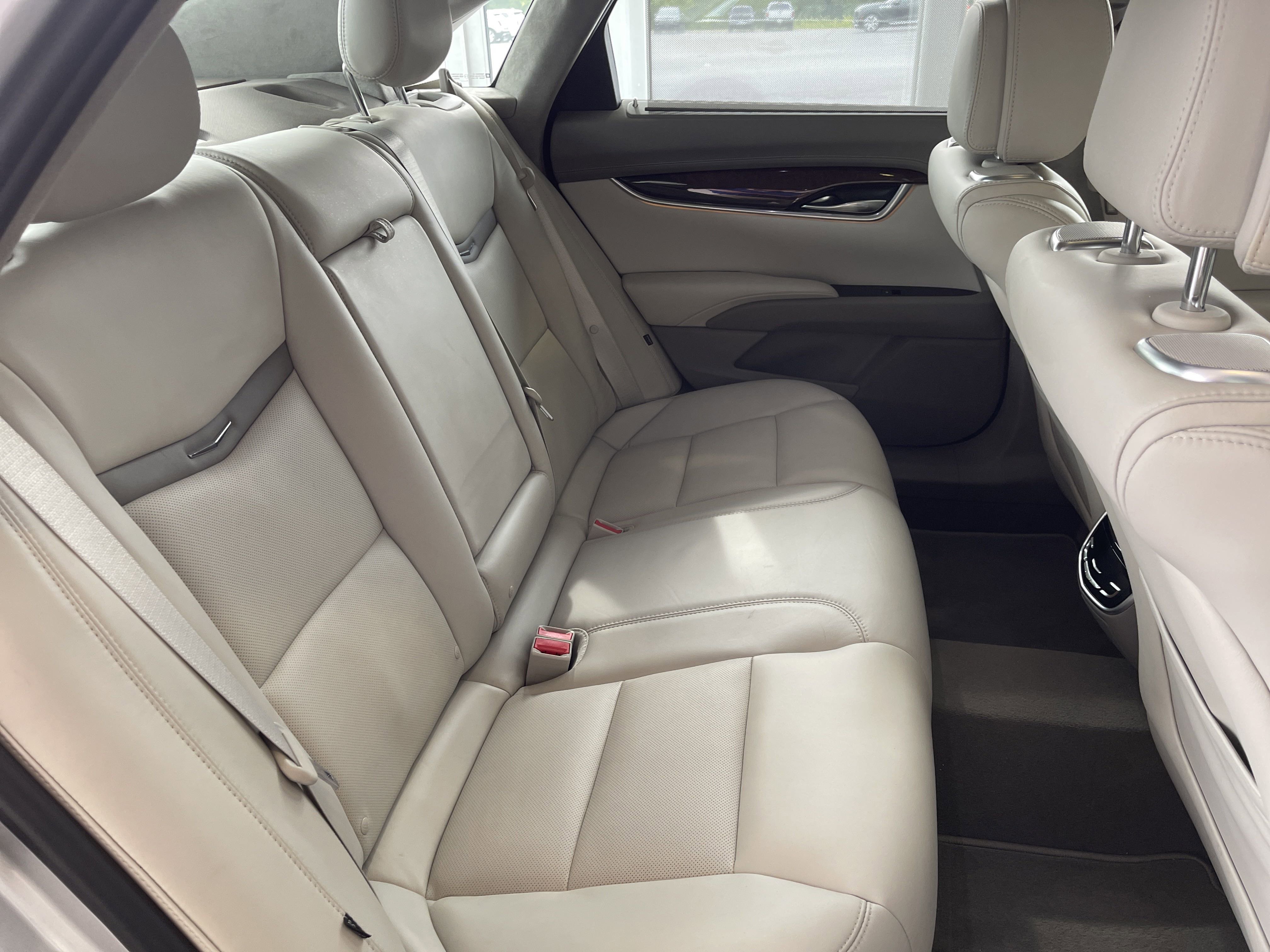 Used 2013 Cadillac XTS Platinum image 44