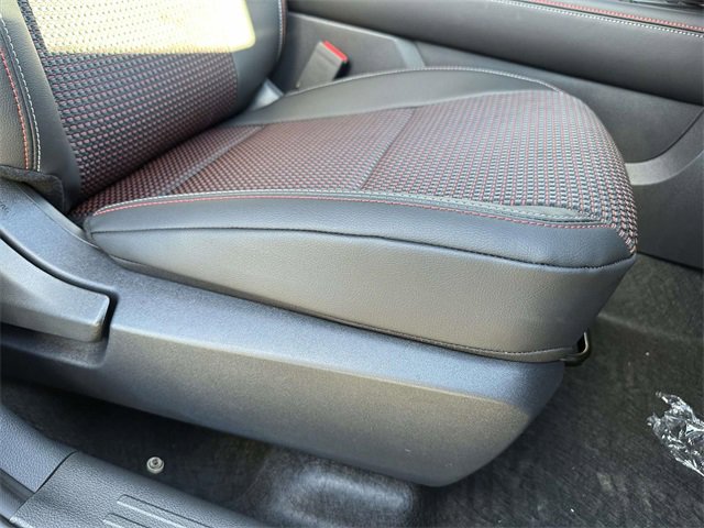 New 2026 Nissan Kicks SR w/ Cold Weather Package image 9