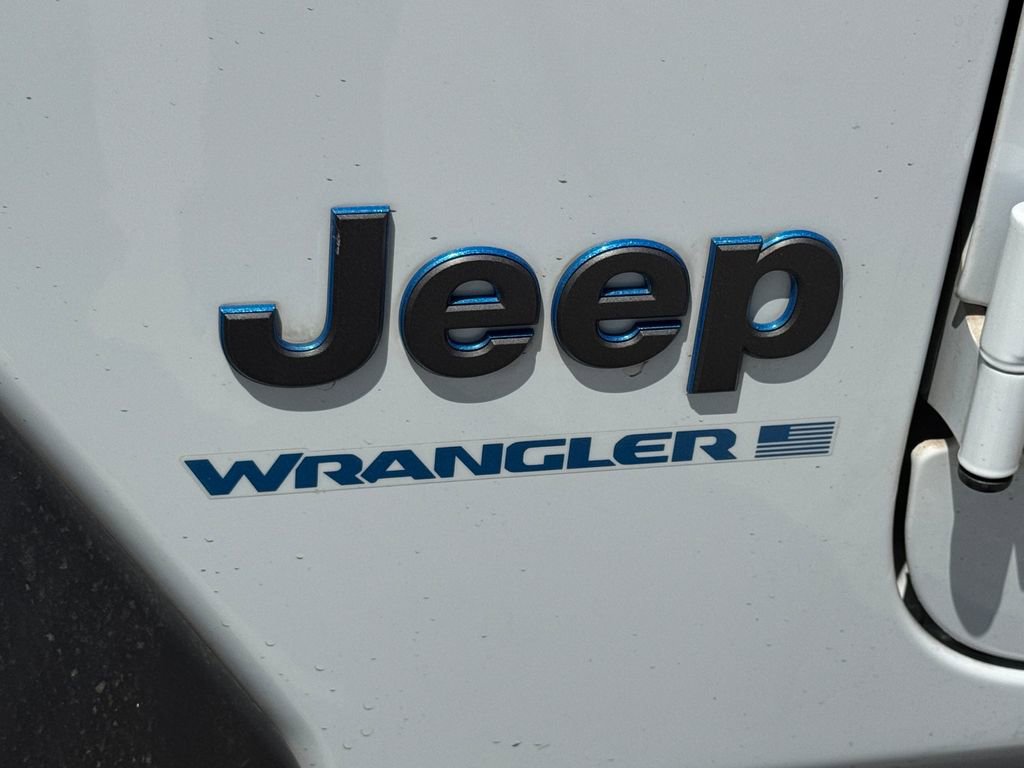 Used 2023 Jeep Wrangler Unlimited w/ 8.4" Radio Group AWD/4WD image 23