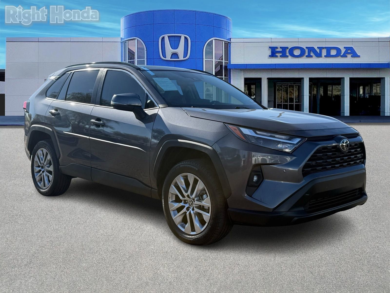 Used 2024 Toyota RAV4 XLE Premium w/ Weather Package image 9