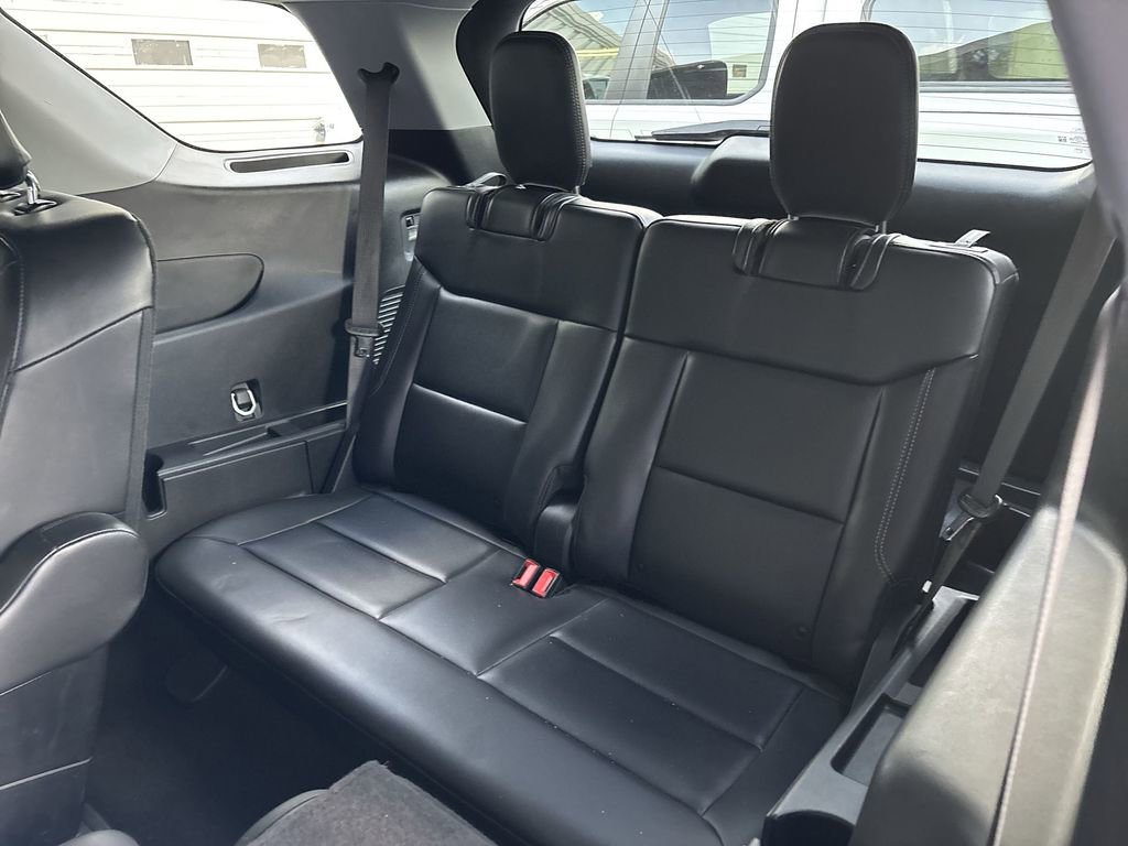 Used 2023 Ford Explorer XLT w/ Equipment Group 202A AWD/4WD image 24