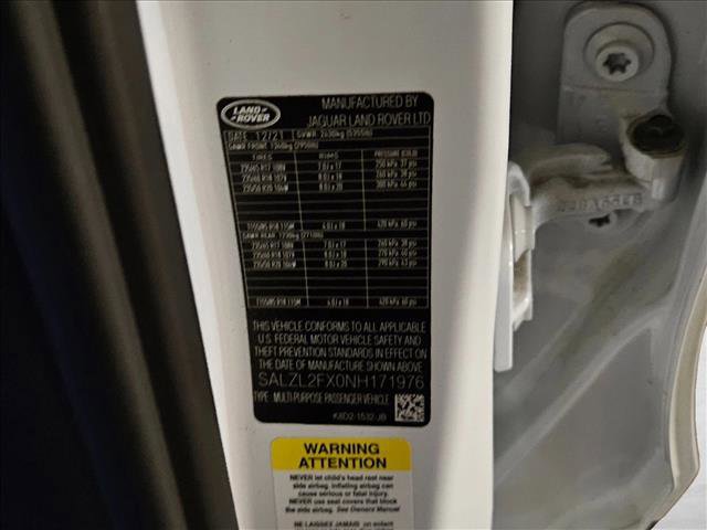 Used 2022 Land Rover Range Rover Evoque R-Dynamic SE image 19