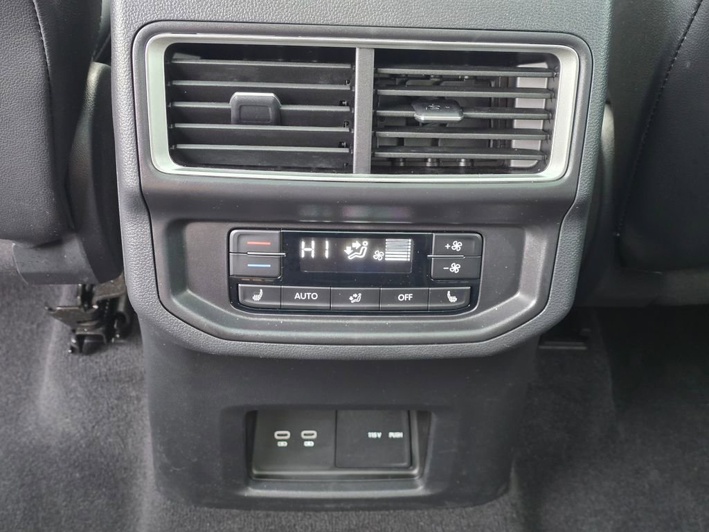 Used 2024 Volkswagen Atlas SEL Premium R-Line image 32