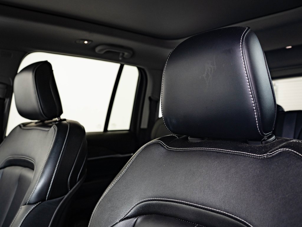 Used 2022 Jeep Grand Cherokee Limited 4xe image 21