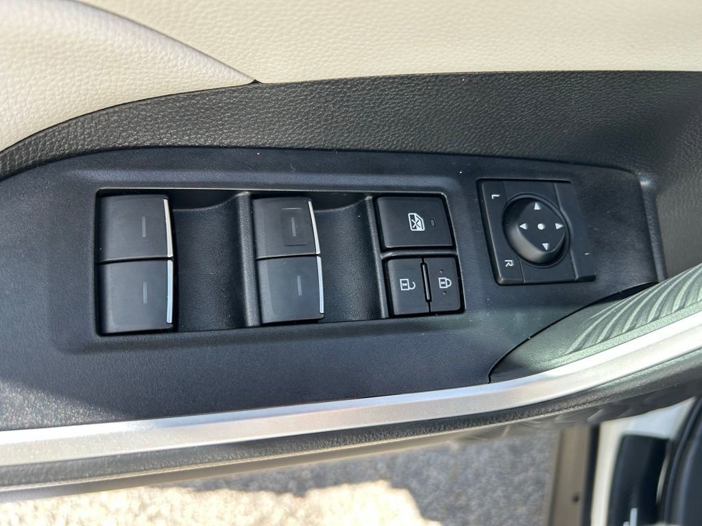 Used 2024 Toyota RAV4 XLE image 17