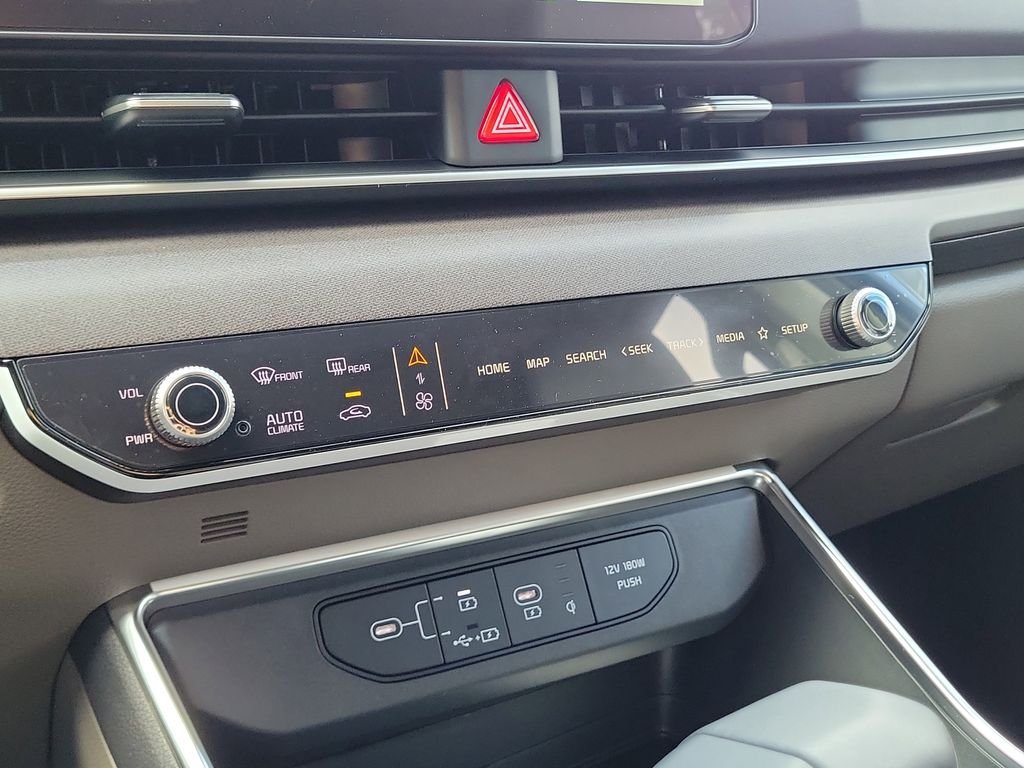 New 2026 Kia Carnival EX FWD image 30