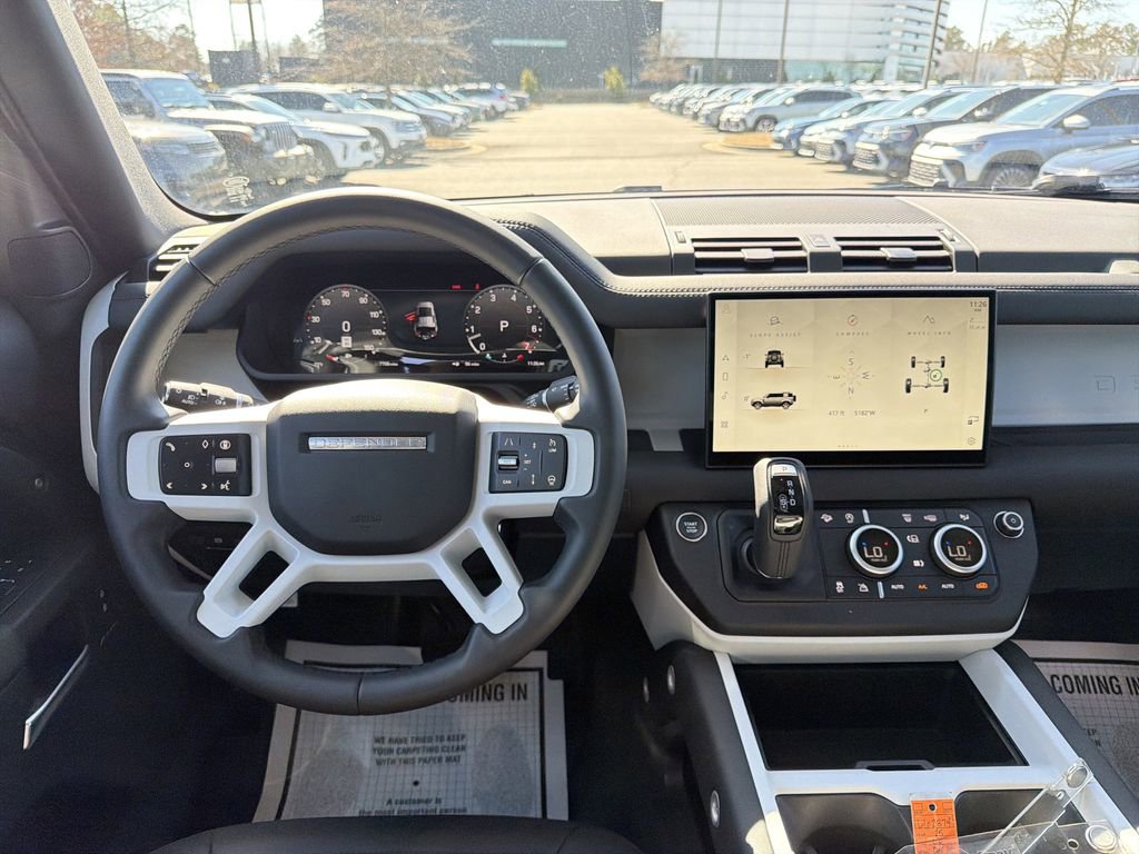 Used 2025 Land Rover Defender 110 S image 4