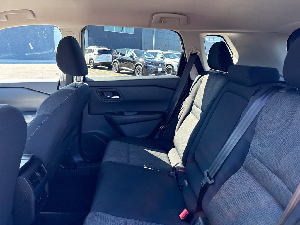 Certified 2026 Nissan Rogue SV AWD/4WD image 27